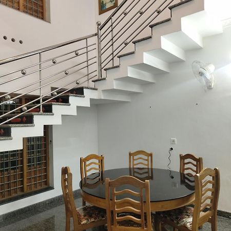 Joby Homestay Kadamakudy Kochi Exterior foto